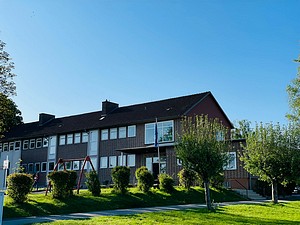 Schule vorne